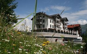 The Alpina Mountain Resort